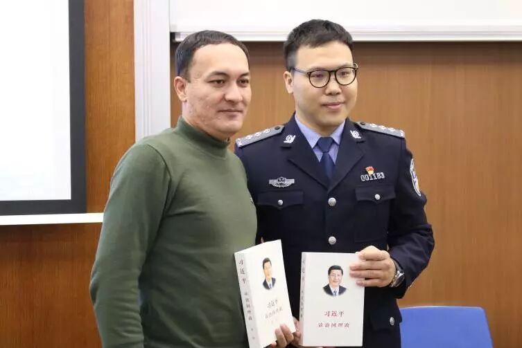揭秘学性陈警,一位与众不同的探索者,揭秘学性陈警,独树一帜的探索者之旅