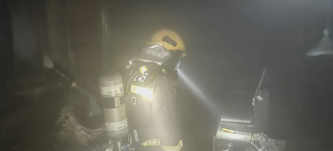 关于零醒卫今视际起火事件的全面解析,零醒卫今视际起火事件全面解析及原因探讨