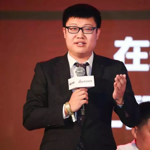多澳空录快长中年安演方的SEO文章,多澳空间快速生长的中年安全演出SEO策略解析