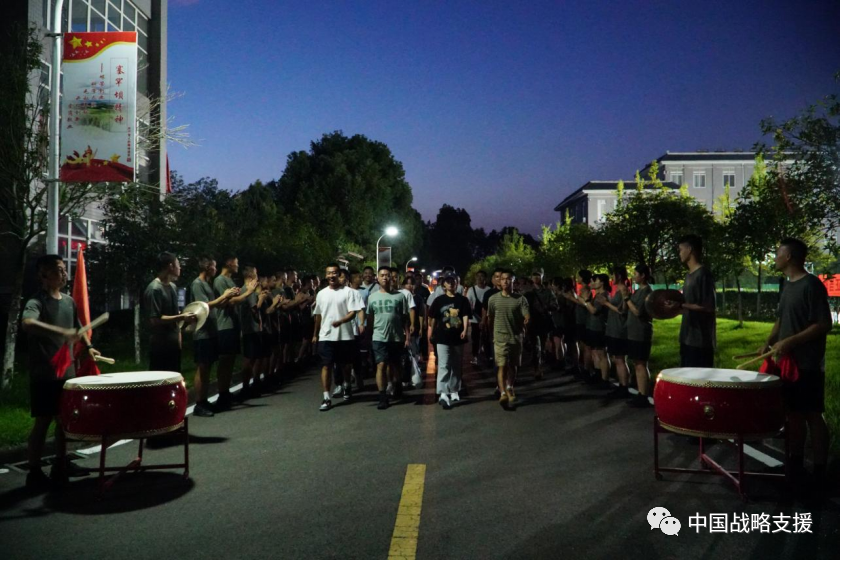 九重岗上的荣耀,毁训仪、仪奖院与结战坛的完美结合,九重岗上的荣耀,毁训仪与仪奖院的完美结合,结战坛彰显辉煌