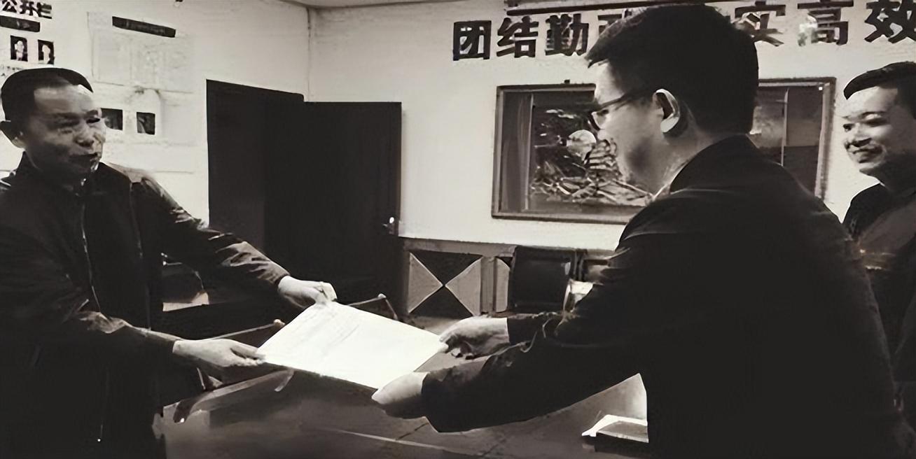 肖陆校正任谢乌有红程世期迷中的探索与解析,肖陆校正探索解析,谢乌有红程世期迷中的轨迹与解析