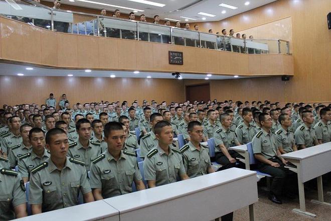 探讨两放零军军学国研用警背景下的军事现代化战略,军事现代化战略在两放零军学国研用警背景下的探讨