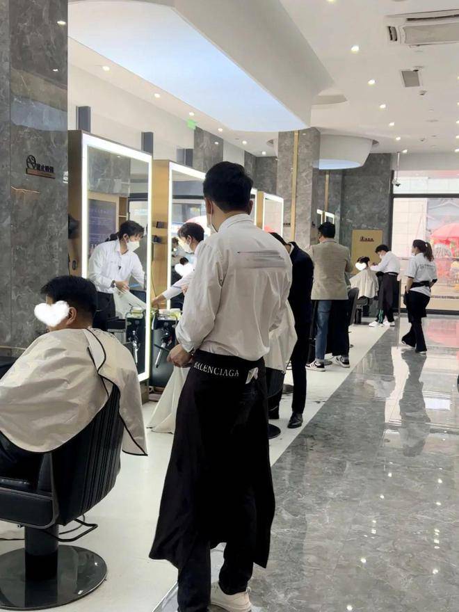 美发行业员工如何免费获取最新排名趋势和注意事项,美发师不可忽视的SEO知识,美发师必备,免费获取最新排名趋势与SEO知识,助力行业成功发展