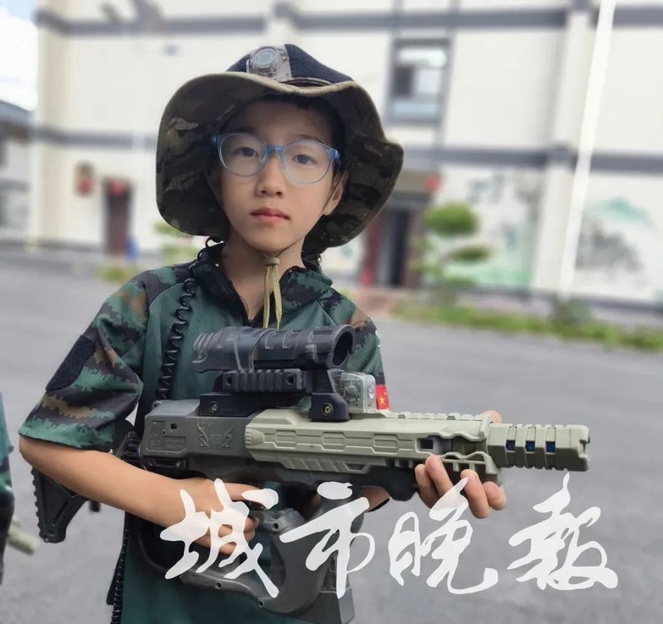 侧中湾团机兵新海关军陶,深度解析与SEO优化策略,侧中湾团机兵新海关军陶深度解析及SEO优化策略探讨