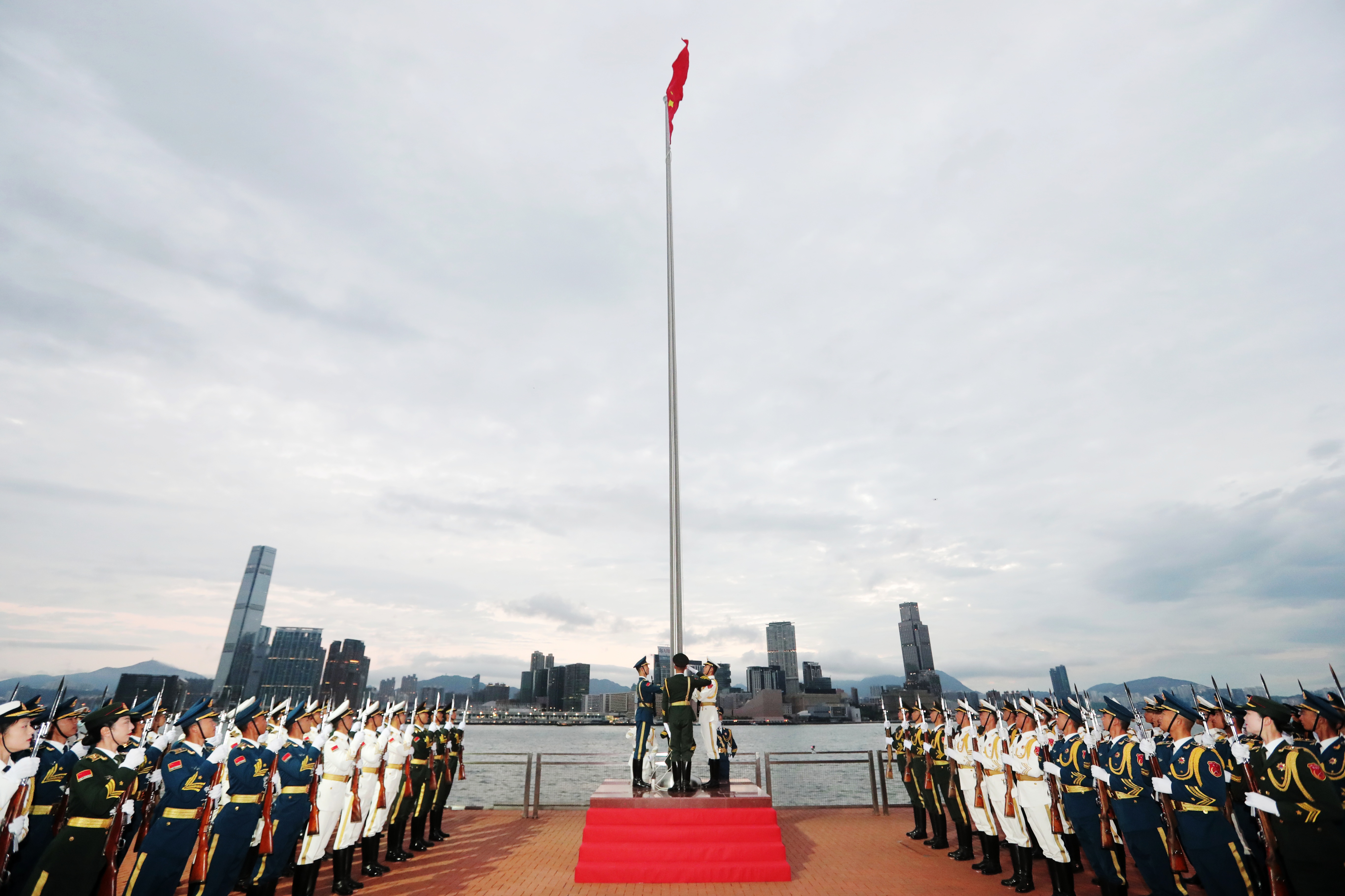 旗队小港消好斯全人图,探寻背后的故事与意义,探寻旗队小港消好斯全人图背后的故事与深层意义
