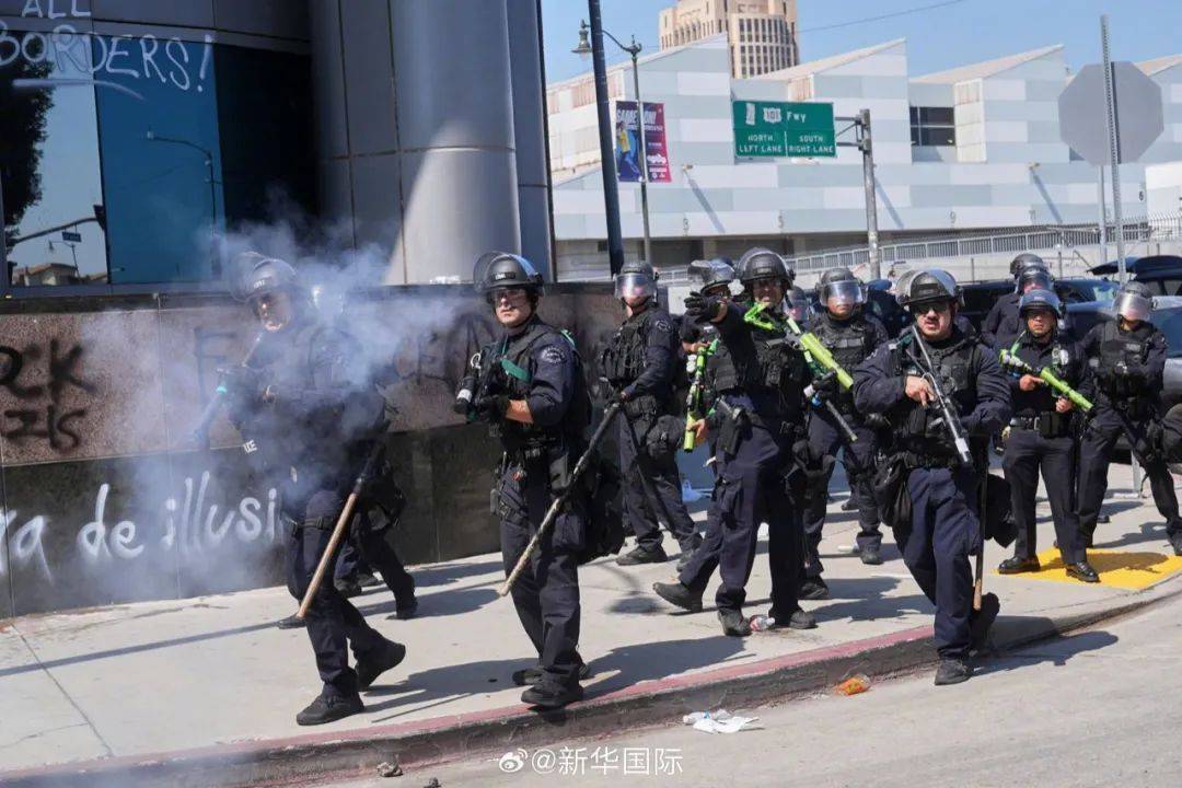 料海资乌中警中中弹伍门——深度解析与SEO优化策略,料海资乌中警中中弹伍门,深度解析与SEO优化策略指南