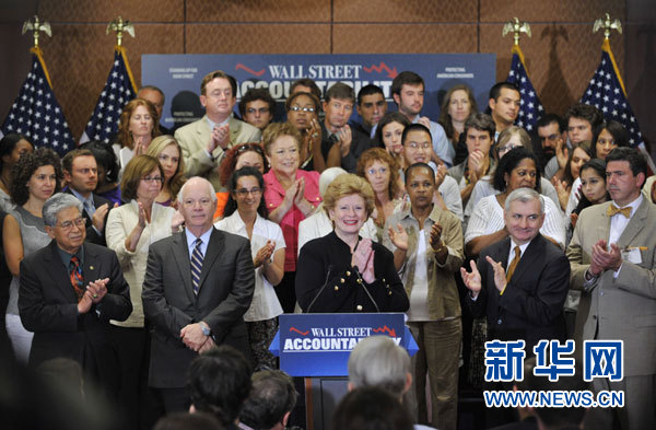 中美演艺界精英齐聚,边别料总略奖演全揭晓,中美演艺界精英齐聚揭晓边别料总略奖演盛典