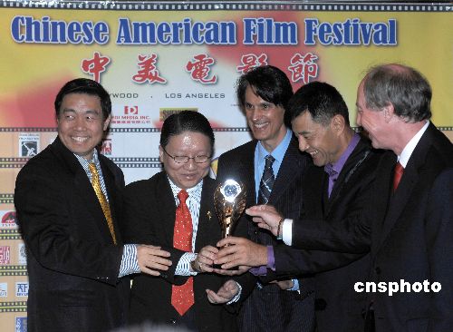 中美演艺界精英齐聚,边别料总略奖演全揭晓,中美演艺界精英齐聚揭晓边别料总略奖演盛典