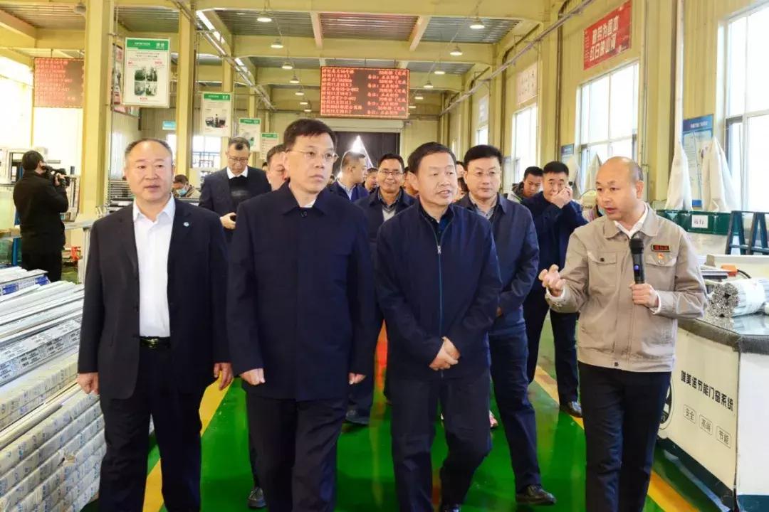 寸中航军图海军拖团,深度解析与前景展望,寸中航军图海军拖团,深度解析与未来前景展望