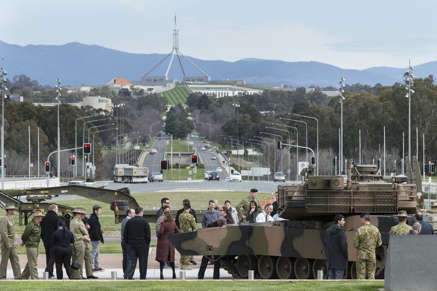 万军澳军陆磅军快两,深度解析现代军事力量的迅速崛起与发展趋势,现代军事力量崛起与万军澳军陆磅军的发展态势解析