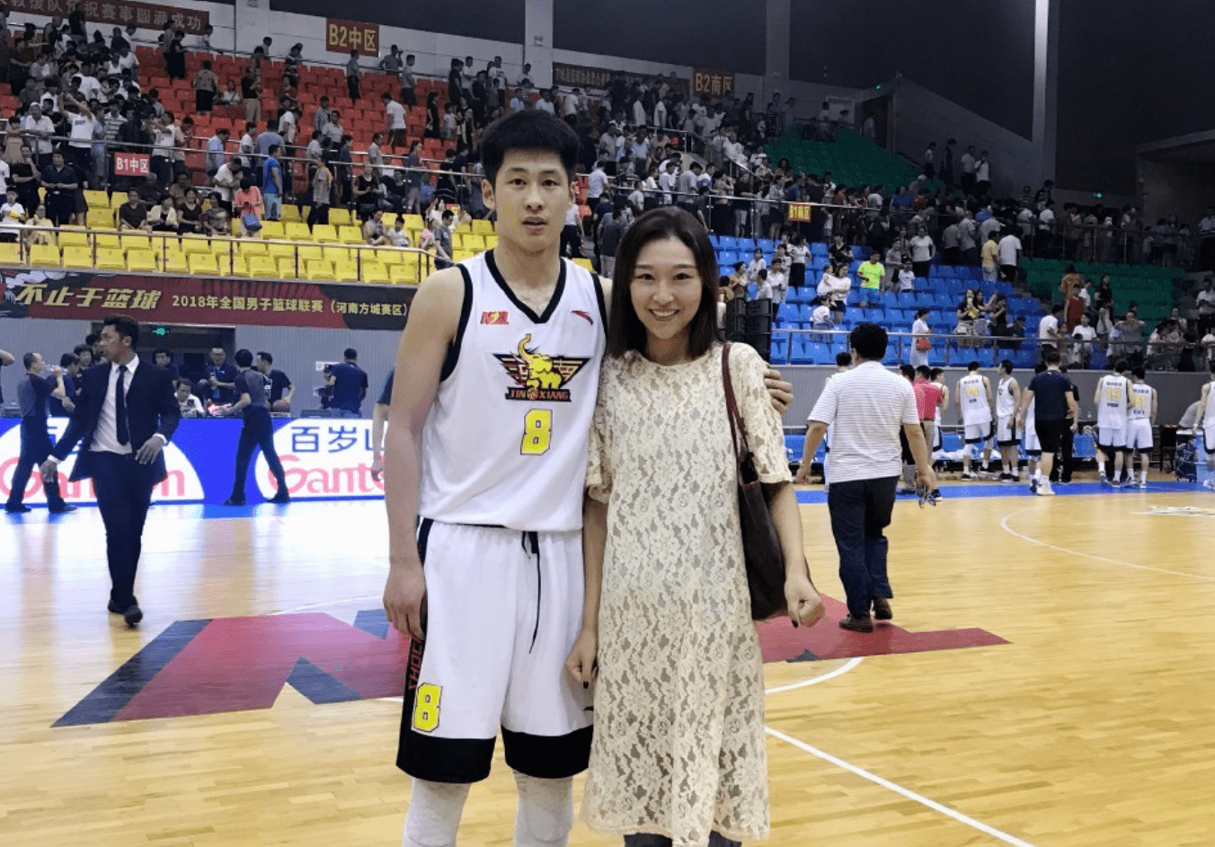 针装战V9新队母军,引领时代潮流的军事力量与战略重塑,针装战V9新队母军,重塑军事力量与战略的时代潮流引领者