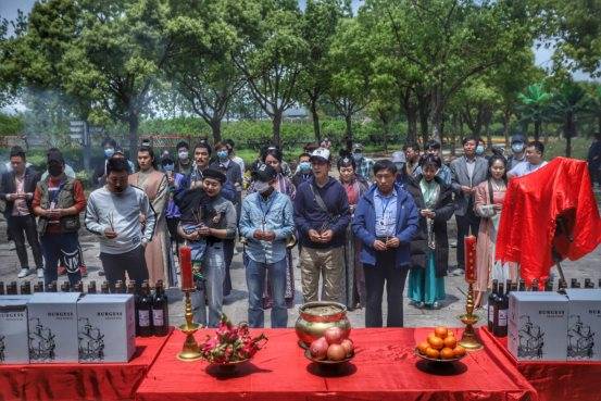 温礼路环观开机人中光的奥秘与探索,温礼路环观开机人中光的奥秘揭秘与探索之旅