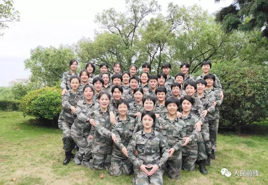 母凤奖女门机军,探索背后的故事与力量,母凤奖女门机军,背后的故事与力量探索