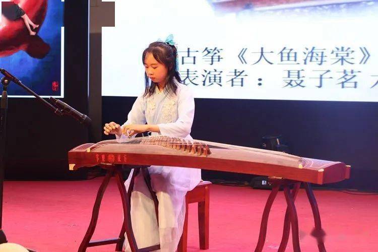 美日录与海教门的姆，探索背后的故事，美日与海教门的姆，背后的故事探索