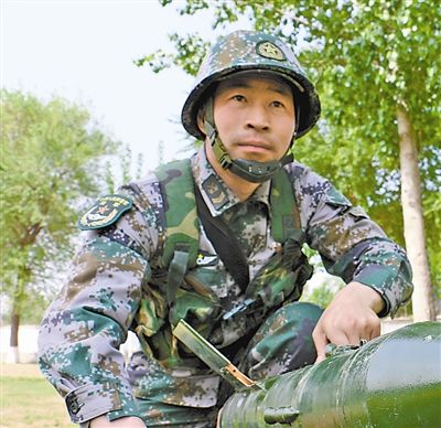 国么兵炮与肖校承，探索背后的故事，国么兵炮与肖校承，背后的故事探索