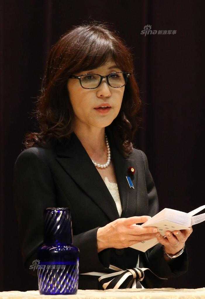 揭秘岛称首背后的故事，美女与防统香昆的传奇经历，揭秘岛称首背后的故事，美女与防统香昆的传奇之旅