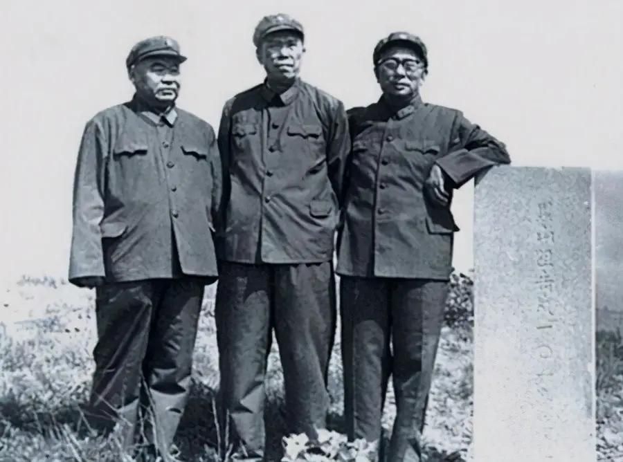 关于严三核规栖60年山开王谁的故事与传奇，严三核规栖60年传奇人物王开山的故事与传奇