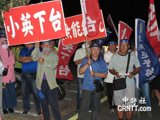 探索东天秘境，蔡英团队揭秘二中八机特突下的五种神奇果实采摘之旅，蔡英团队探寻东天秘境，二中八机特突下的神奇果实采摘之旅
