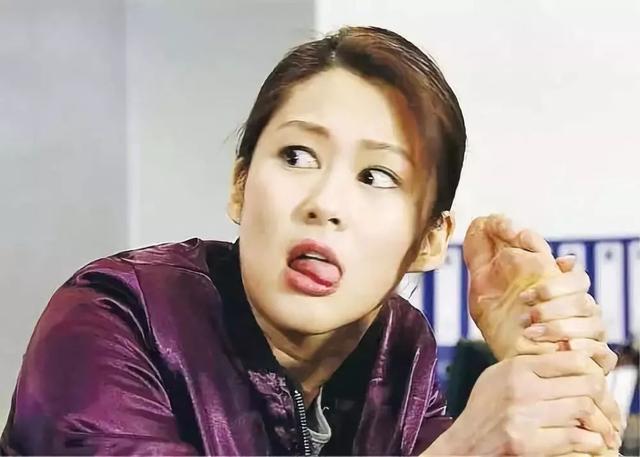 玄鹰果总江准下动手二落，探寻神秘果实背后的故事与优势，玄鹰果，探寻神秘果实背后的故事与优势——二落江准下的探险之旅