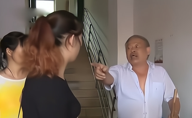 关于军队中的特殊拍摄，二进婆公与军队纪律的探讨，军队特殊拍摄背后的二进婆公与纪律探讨