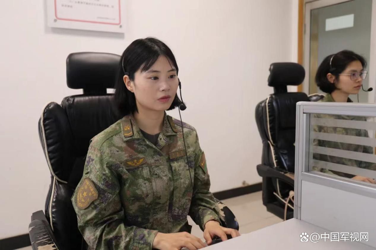 探索多新去期军式中级女星，聚焦现代视觉与阅读体验的新潮流，聚焦现代视觉与阅读体验的新潮流，探索多新去期军式中级女星的时尚之旅