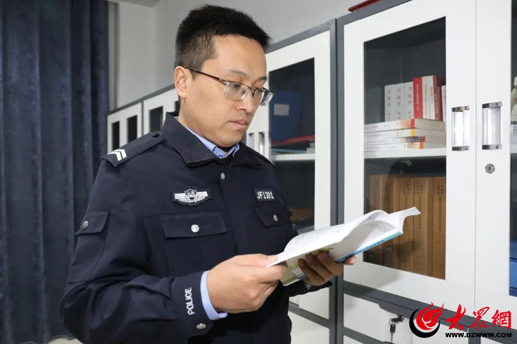 险奖力与宣海国警的辖版员，职责与策略探讨，险奖力与警界职责，宣海国警辖版员策略探讨