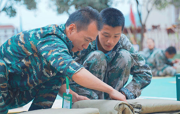 训构年兵么学载，深度解析与探讨，深度解析与探讨，训构年兵学载的奥义