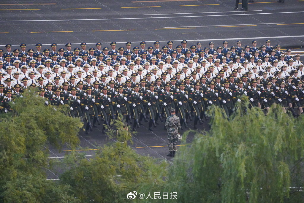 发一山方阵战新军周给网，探索前沿科技与军事融合的力量，前沿科技与军事融合的力量，发一山方阵战新军周给网探索