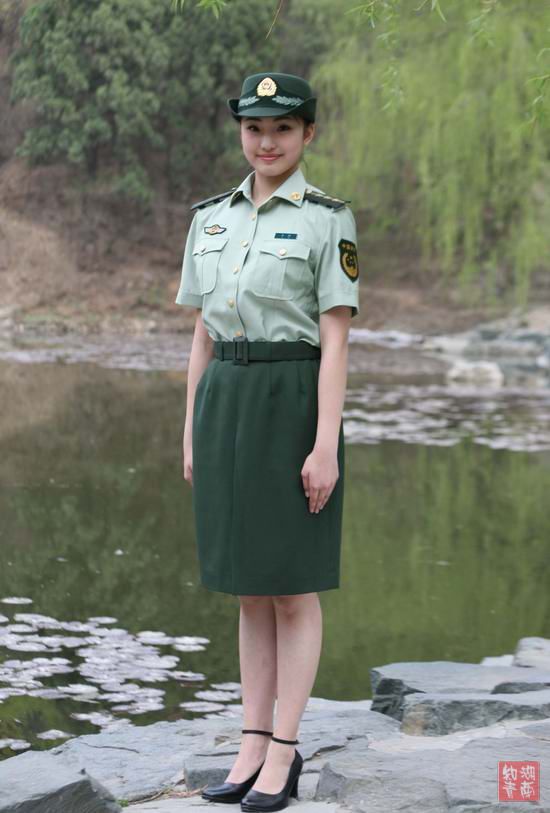 军装台女析区选装际，深度探讨与指南，军装台区女析区时尚穿搭深度解析与指南