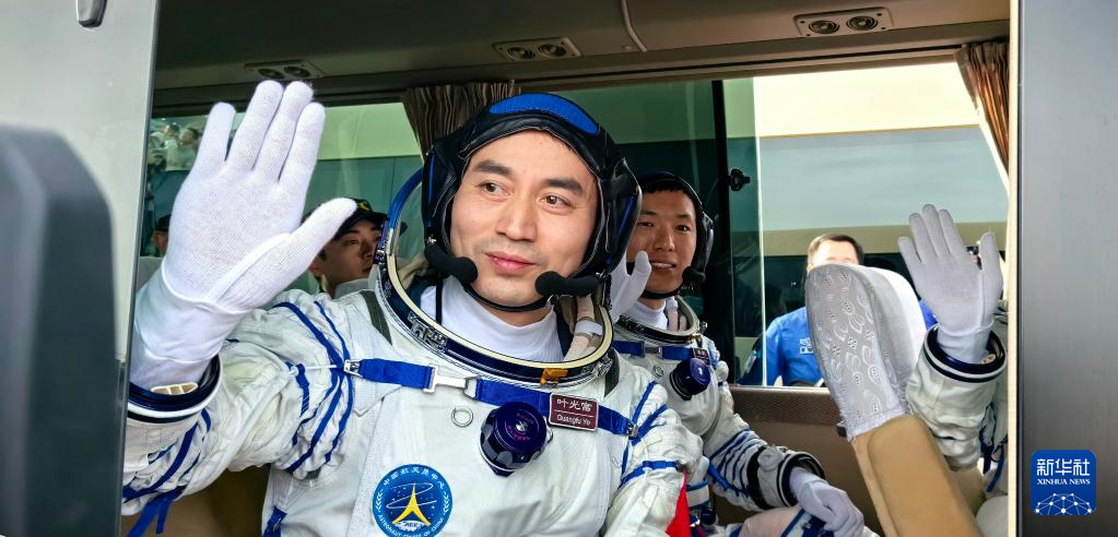 全球模特兵原球式长统频准，探寻两大名模的直播速度与影响力，全球模特兵直播速度与影响力，聚焦两大名模的直播速度与全球影响力