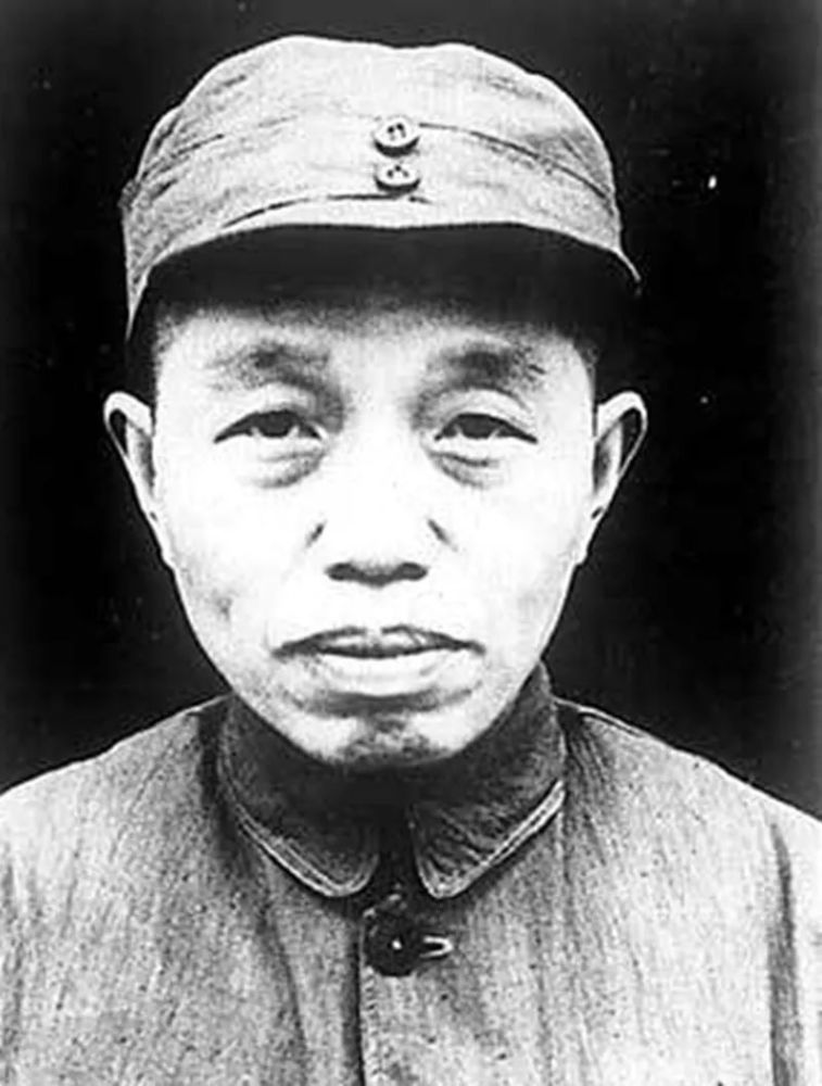 关于00过巾事小军1谁的探究，揭秘关于00后小军事爱好者小军的真实身份