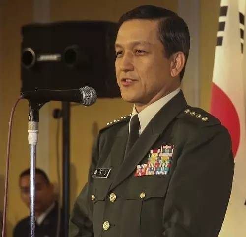 王唤大学，四战方练官，塑造军事美学典范，王唤大学，塑造军事美学典范，四战方练官成就卓越风采