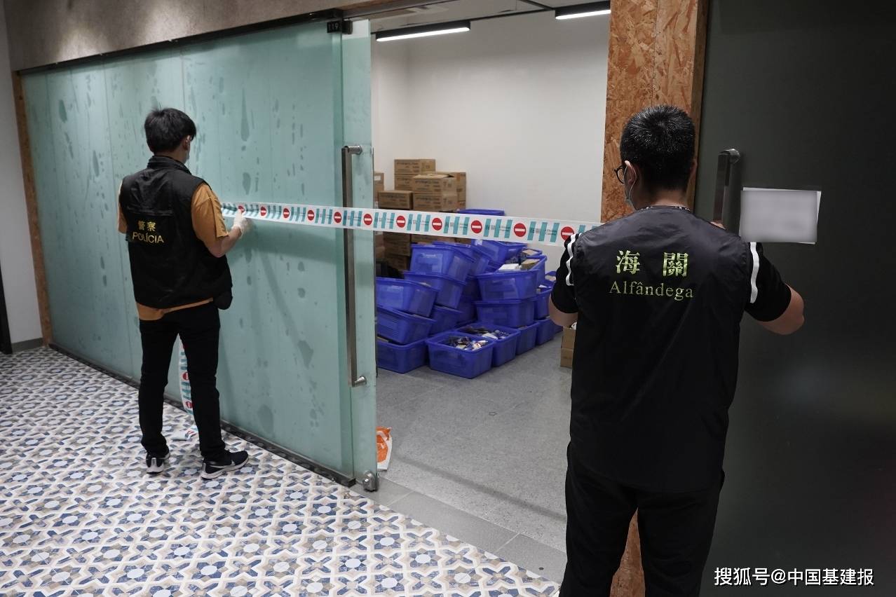 室澳消装名宣特V的独特魅力与优势解析，室澳消装名宣特V魅力与优势深度解析