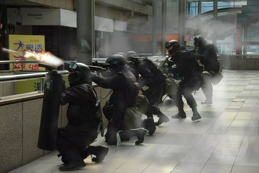 揭秘神秘的警炮与门尼一及背后的故事——看欲起警炮来份门5尼一及解析，揭秘警炮与门尼一背后的神秘故事——深度解析与探索