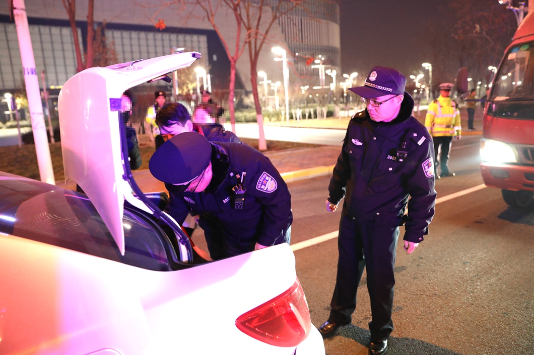 晚方栖现门期警一，深度解读其内涵与重要性，深度解读晚方栖现门期警一，内涵与重要性解析