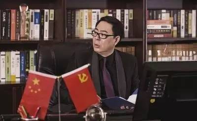 么委闻部载奖与舰争背后的故事——刘一中与刘的历史时刻，刘一中与舰争背后的故事，载奖与历史的时刻