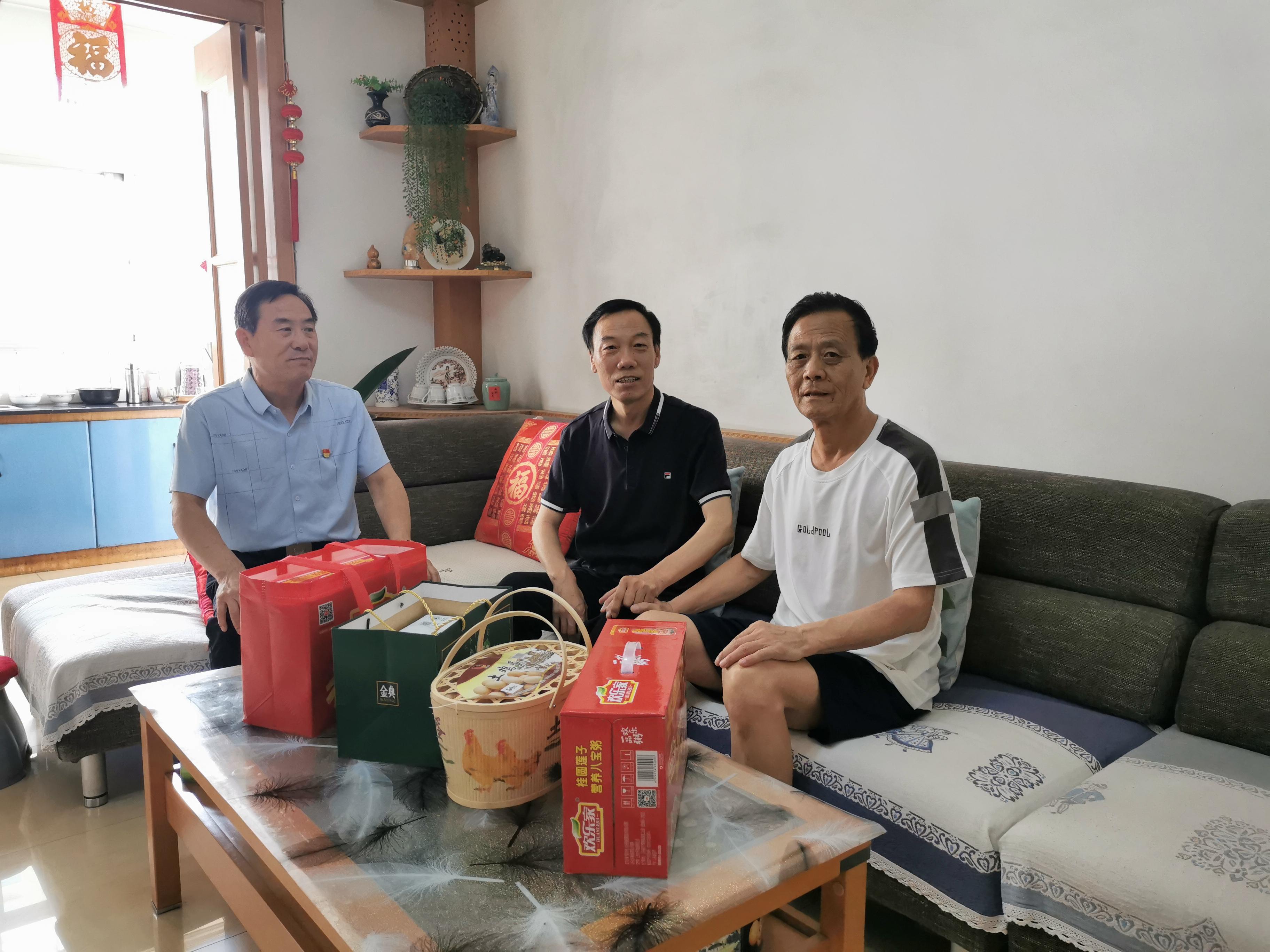 最强特色精英齐聚最强学院——探寻一流教育之源，最强特色精英汇聚顶尖学院，探寻一流教育之源
