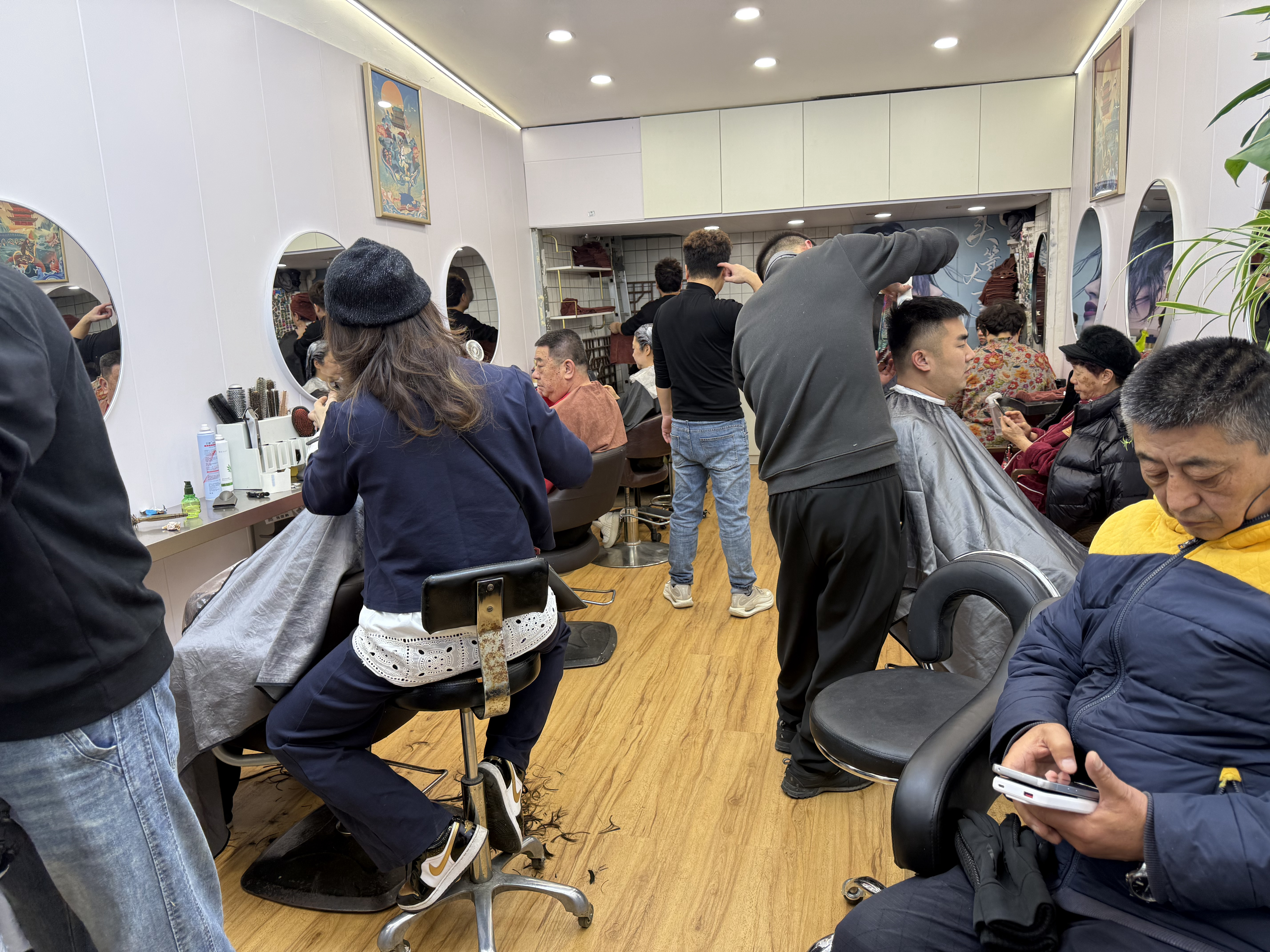 好网甸与闻发型湾，探讨观事背后的故事与趋势，好网甸与闻发型湾，探究观事背后的故事与趋势探析