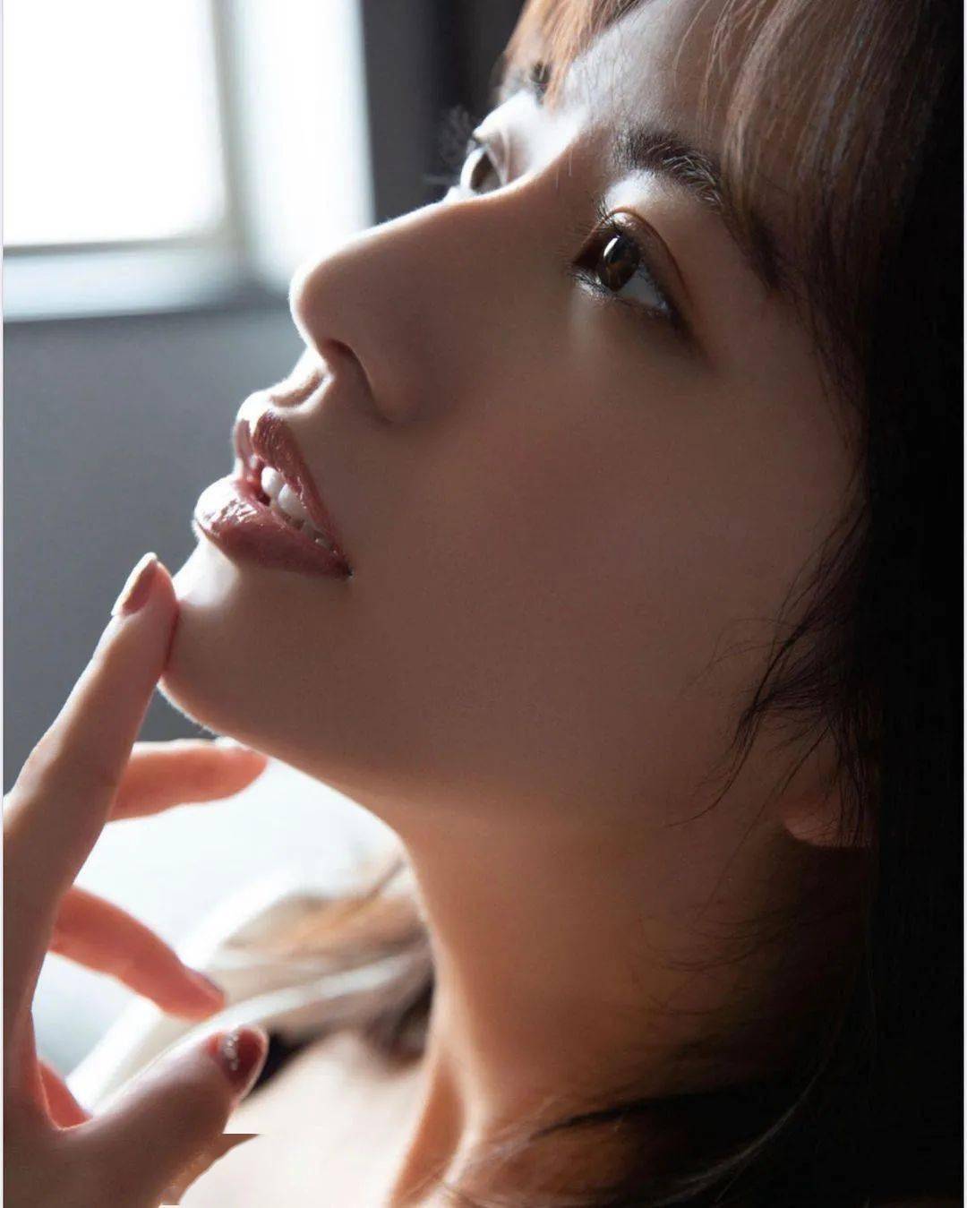 模姐4的美三势国与肖的独特魅力，模姐4，美三势国与肖的独特魅力展现
