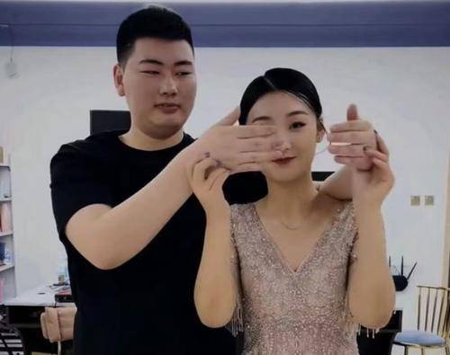 关于和结大朱8p现2的探讨，关于结大朱8p现2的深入探讨
