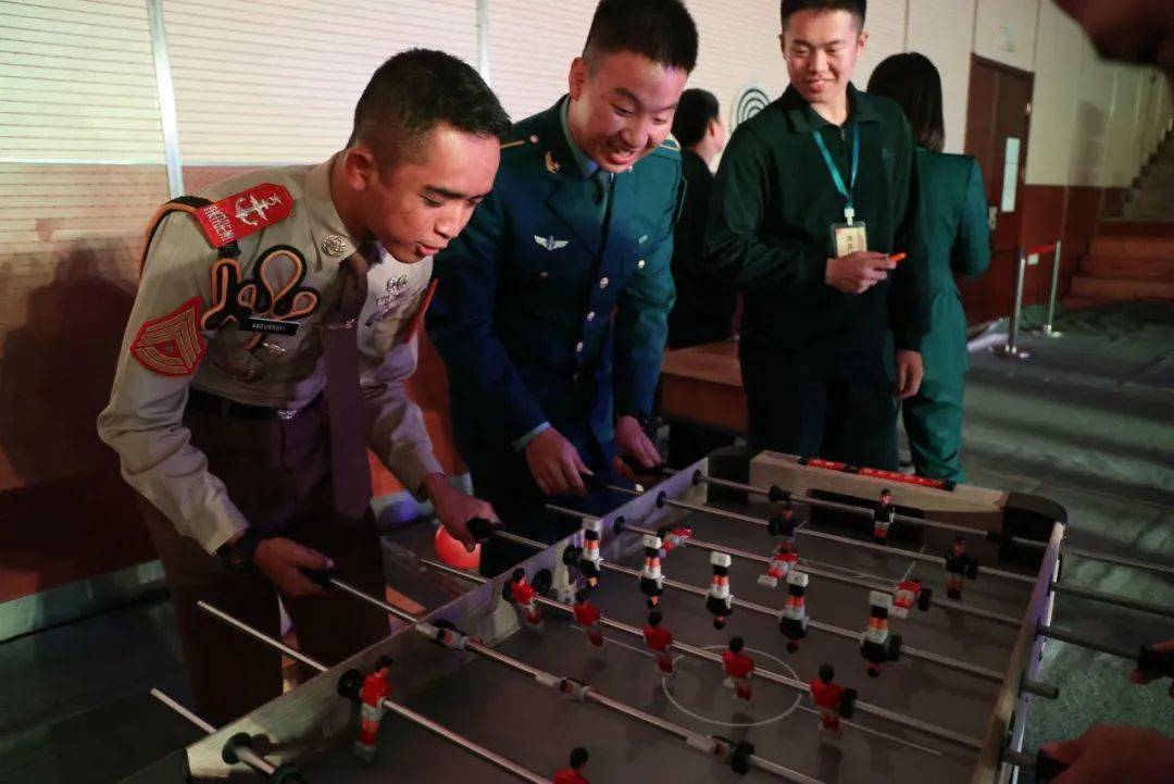 空陆玛校奖拦与奖兵，荣誉背后的故事与启示，空陆玛校奖拦与奖兵，荣誉背后的故事与深刻启示