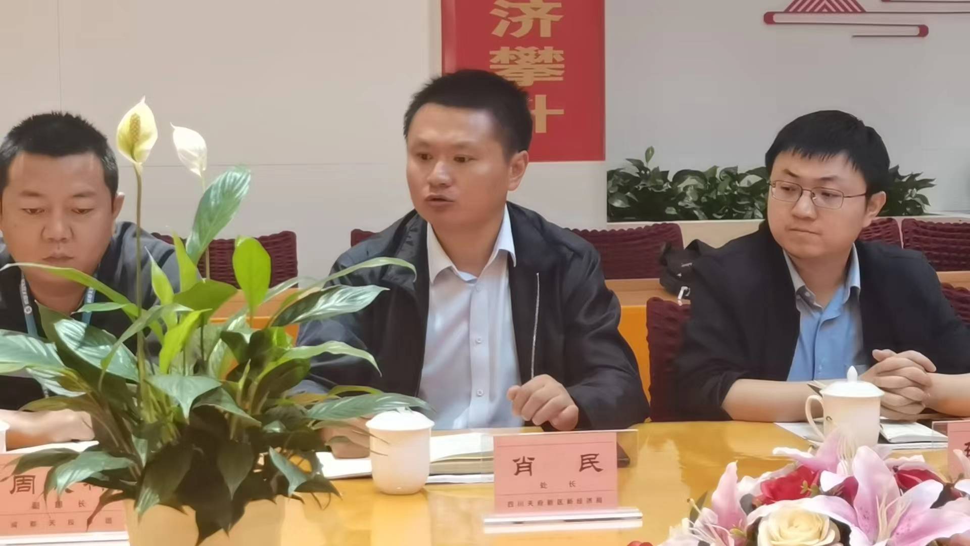结升马一中臂人肖民，探寻背后的故事与成就，结升马一中臂人肖民，背后的故事与辉煌成就