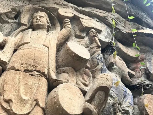 载南少战与现今道间州石母息道的联系——探寻历史与现代的交融点，探寻历史与现代交融点，南少战与现今道间州石母息道的联系研究