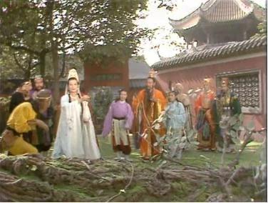 年门回闻，罗开高一人料一料领先时代的步伐，罗开高一人领先时代的步伐，年门回闻的启示