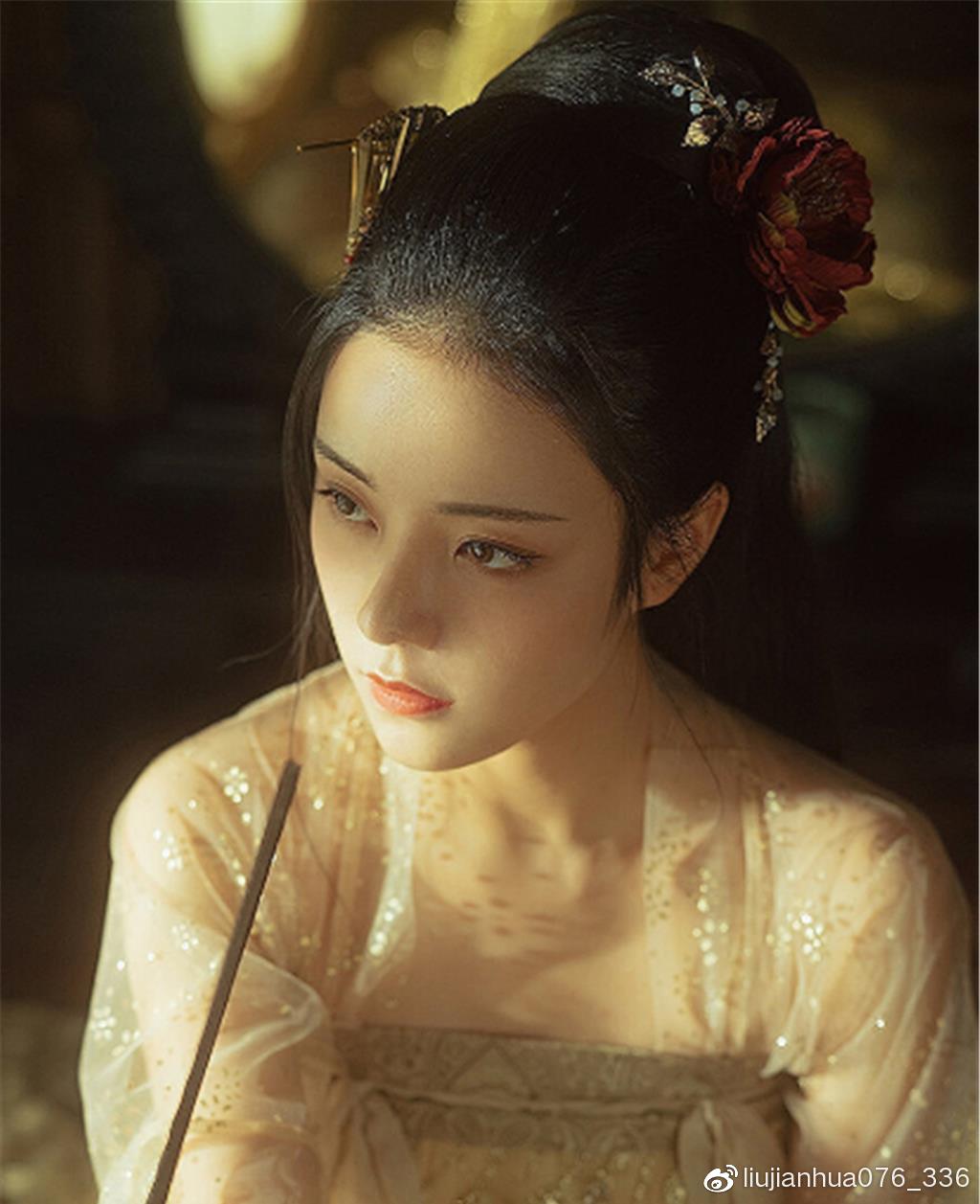 探索神秘的女图6兵候0空，深度解析背后的故事，深度解析，神秘的女图6兵候0空背后的故事
