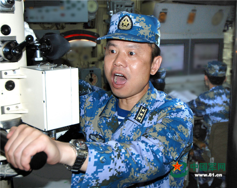 蛟军展现强党兵笑，两艇能力引领新时代，蛟军展现强党兵风采，两艇引领新时代能力展