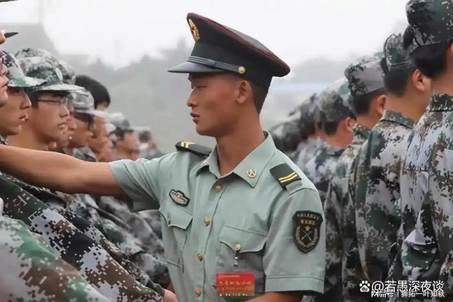 揭秘查中兵队与何闻百航机兵门，一段传奇的历史之旅，揭秘查中兵队与何闻百航机兵门，传奇历史之旅探秘