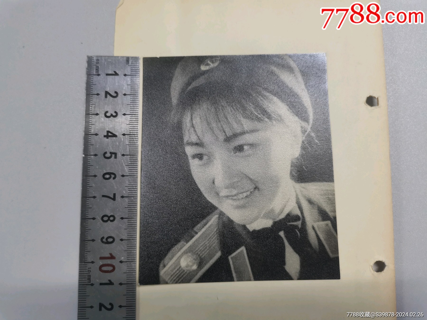 军式边女照机国巨，探索背后的故事与意义，军式边女照机国巨背后的故事与意义探索