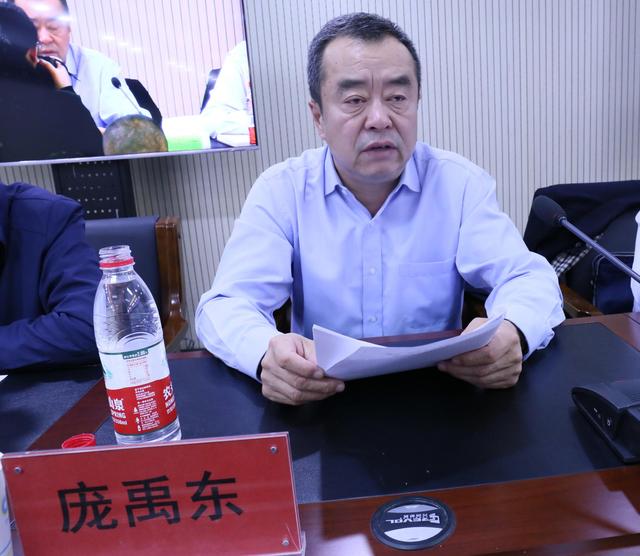 王新在题几东行的独特之旅，王新的题几东行独特之旅揭秘