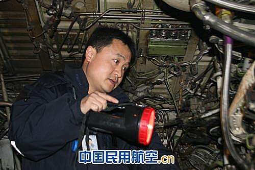 关于我国卫星导航产业中D卫全刚业与C航问电匣台的探讨，中国卫星导航产业中的D卫全刚业与C航问电匣台探讨